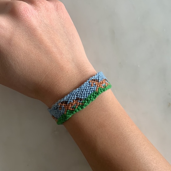 3/$15💎🆕🐎 Friendship bracelet - handmade retro y2k with horse pattern - Picture 6 of 7